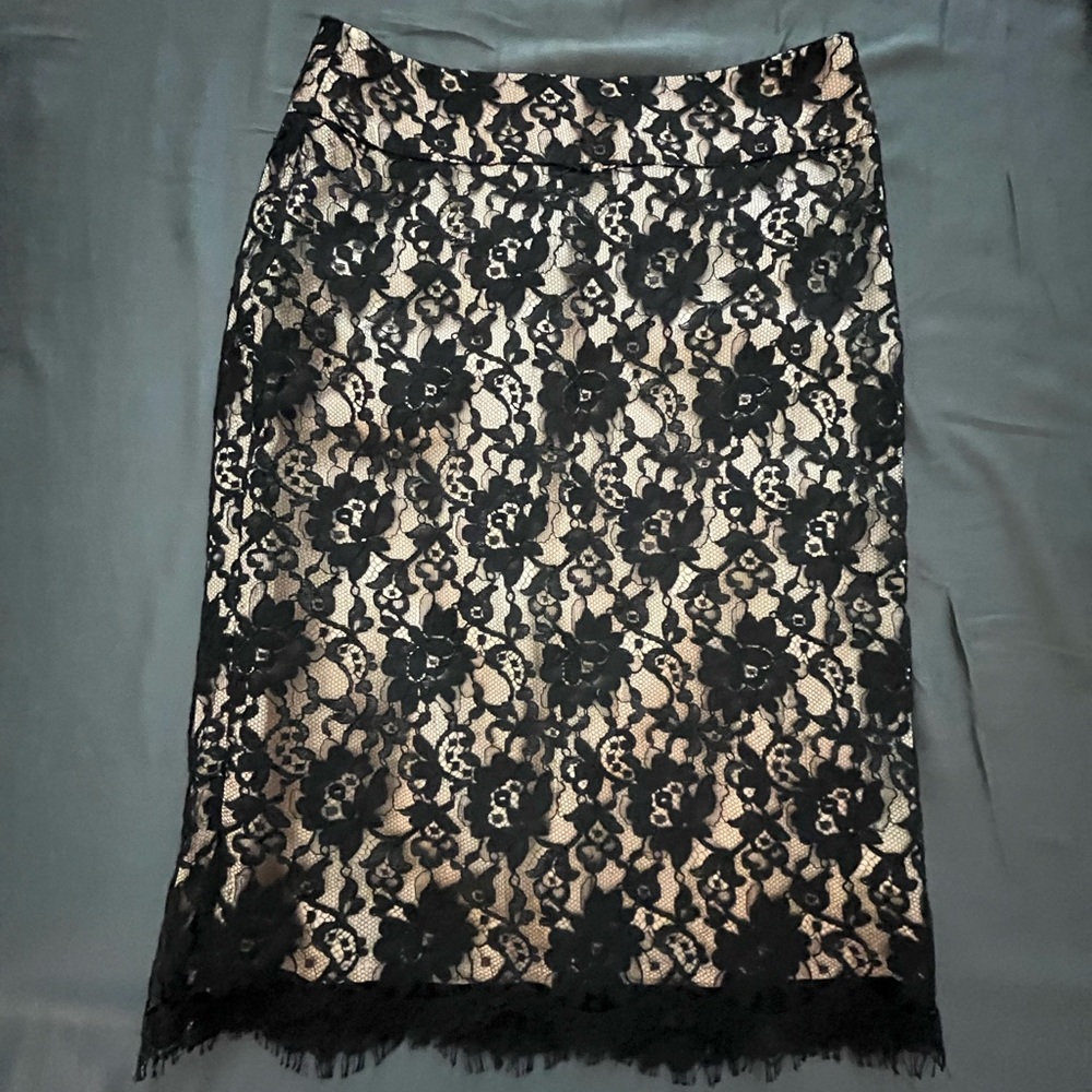 BANANA REPUBLIC Black Lace and Rose Pencil Skirt